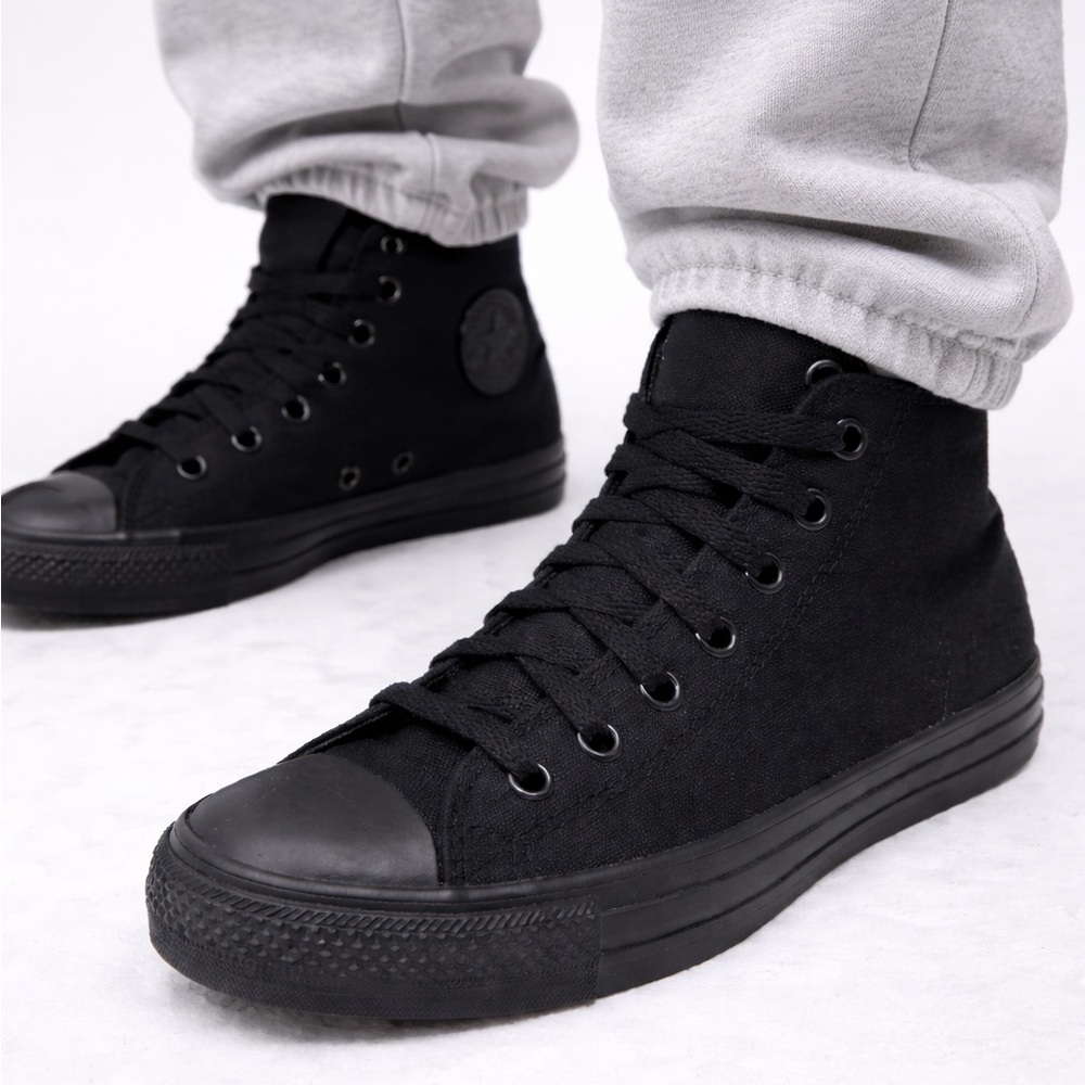 Converse All Star HighTop size 3Y
